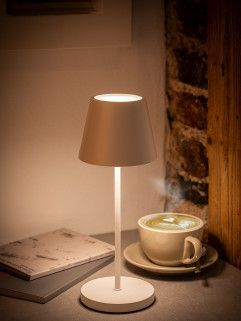 Lampa stolová MERLE, Ø 11 cm, výška: 30,5 cm, nabíjacia stanica, USB nabíjací kábal, dialkové ovládanie s batériou, kov, farba biela