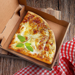 Krabica na pizzu (mikrovlnitá lepenka) H4 kraft s potlačou 20 x 20 x 4 cm [100 ks]